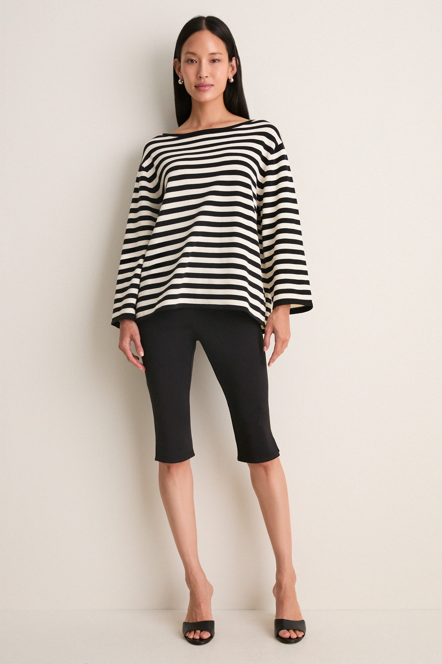 Black Angelina Capri