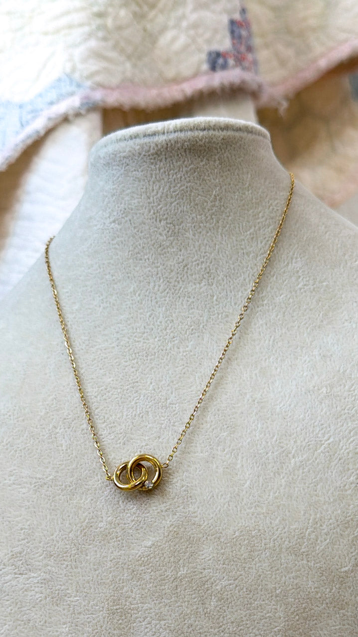 Eternal Link Necklace