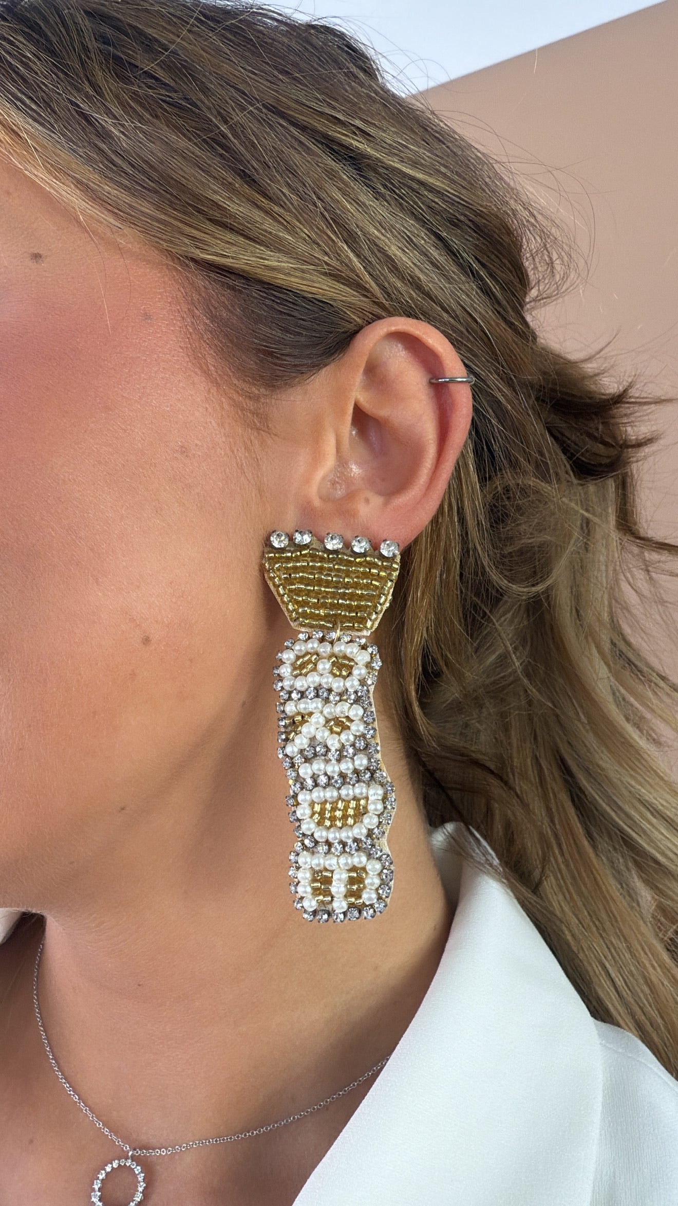 Bridal Babe Dangle Earring, White/Gold