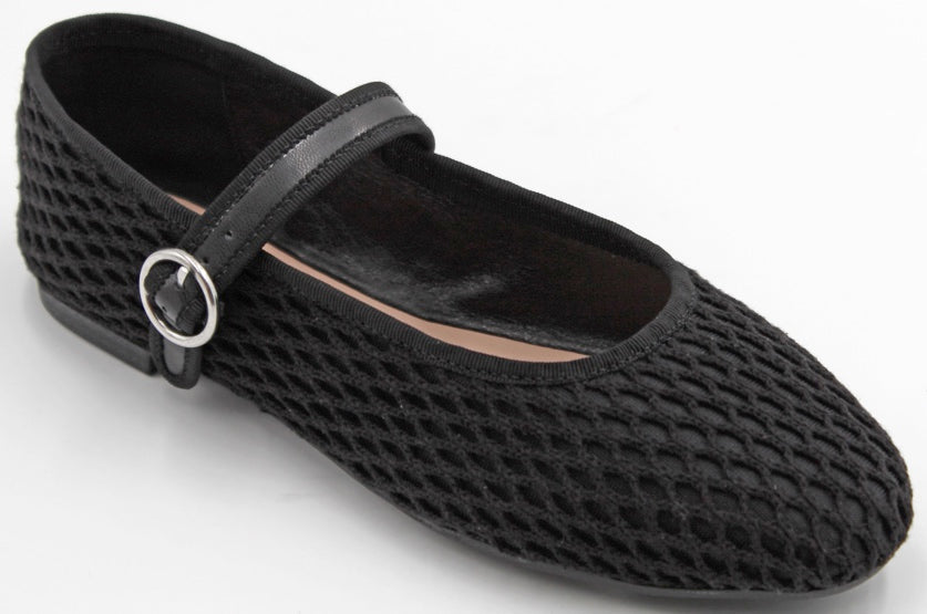Bena Woven Flats · Black