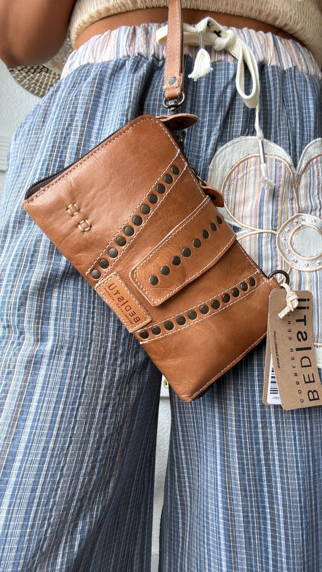 Bedstu Flee, Tan Rustic