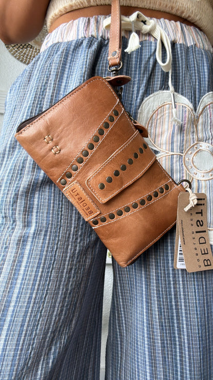 Bedstu Flee, Tan Rustic