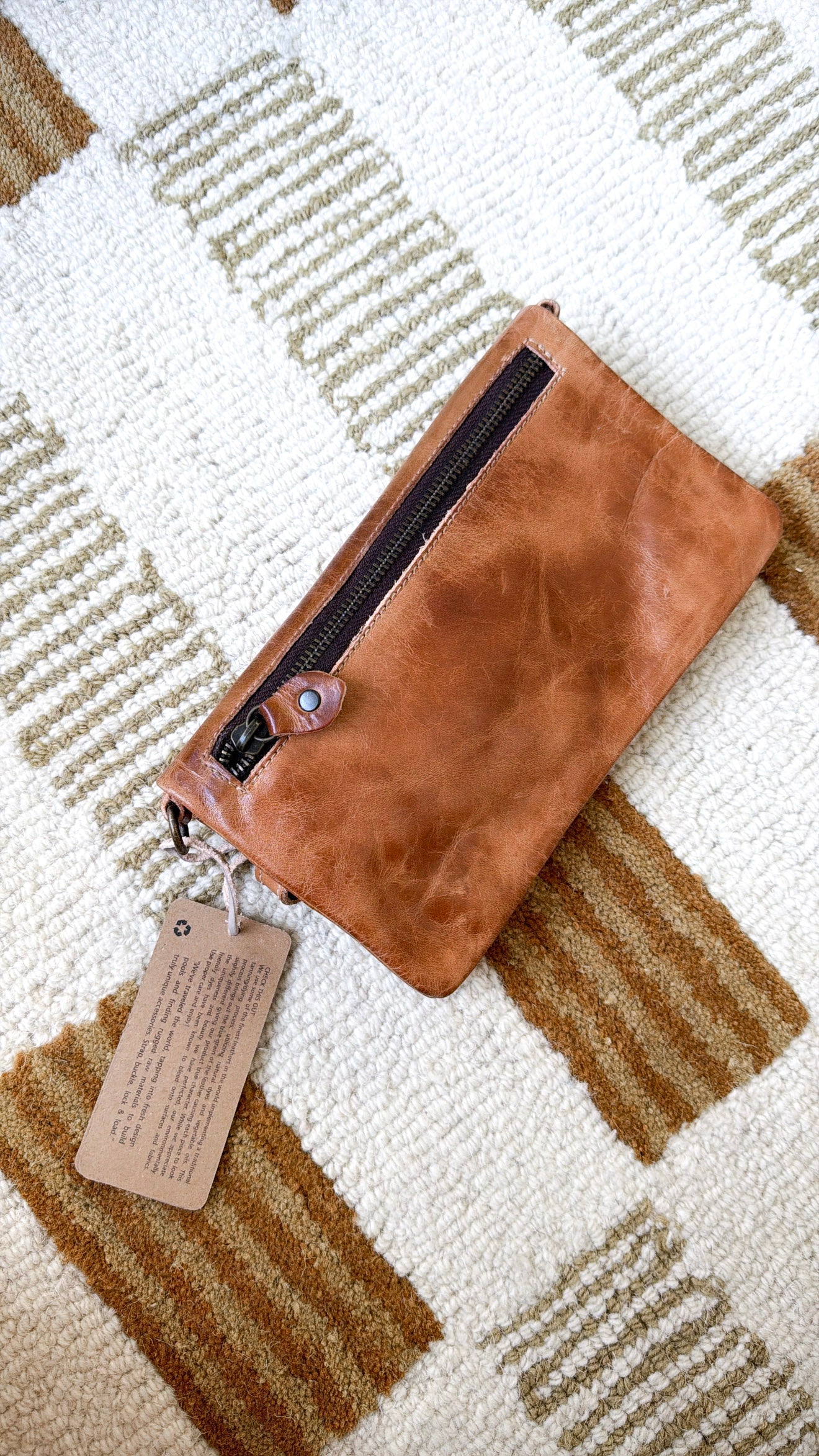BedStu Cadence Crossbody, Tan Rustic