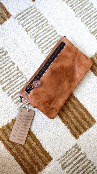 BedStu Cadence Crossbody, Tan Rustic