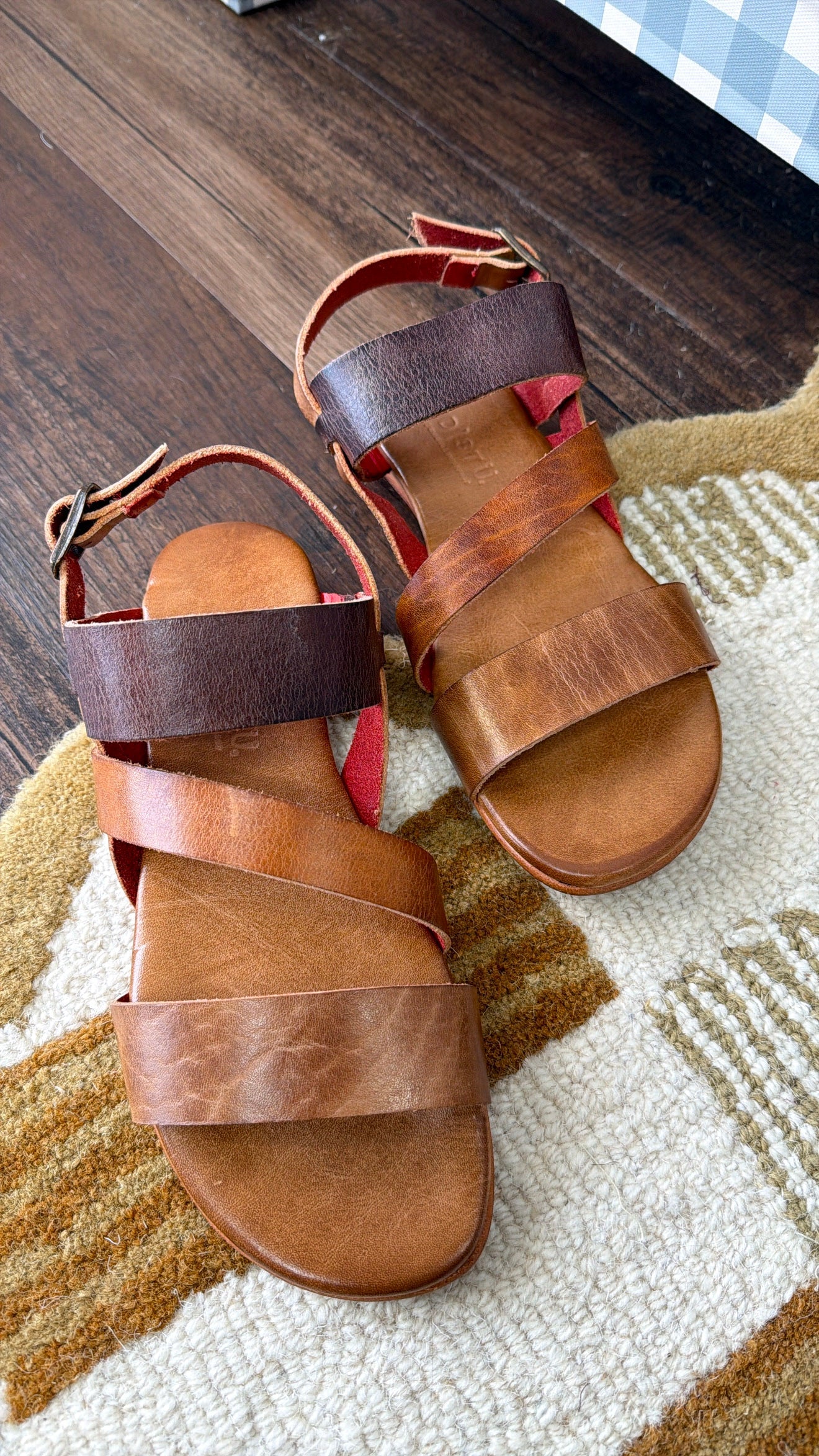 Bedstu SUPERB Sandal, Cafe Latte Rustic