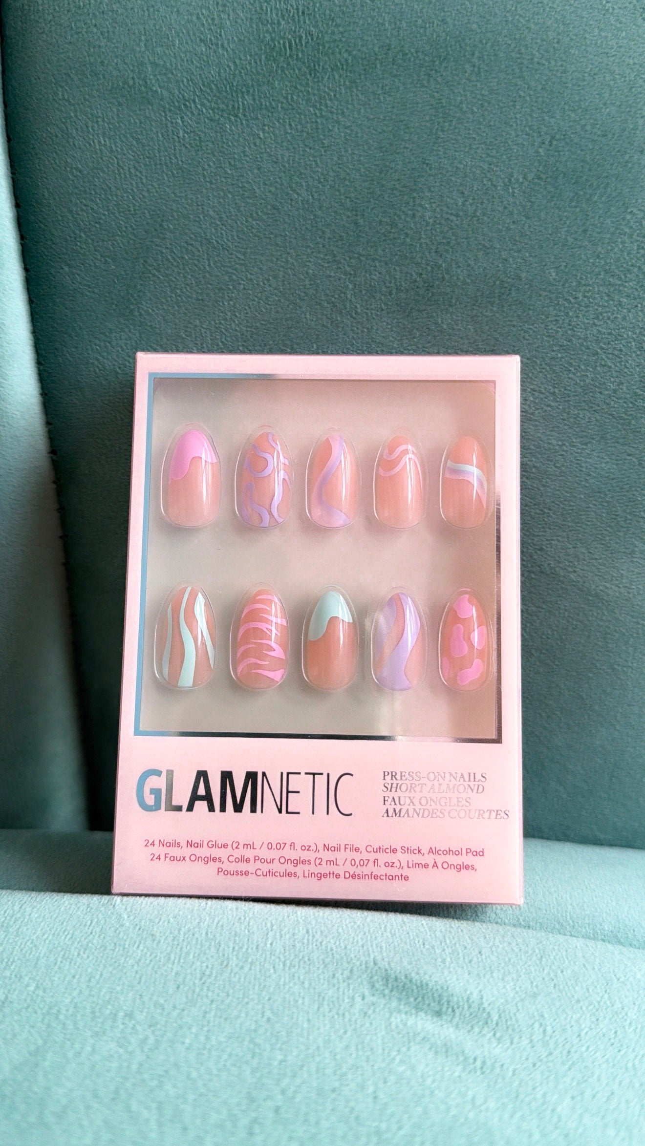 Glamnetics: Wild Card Nails