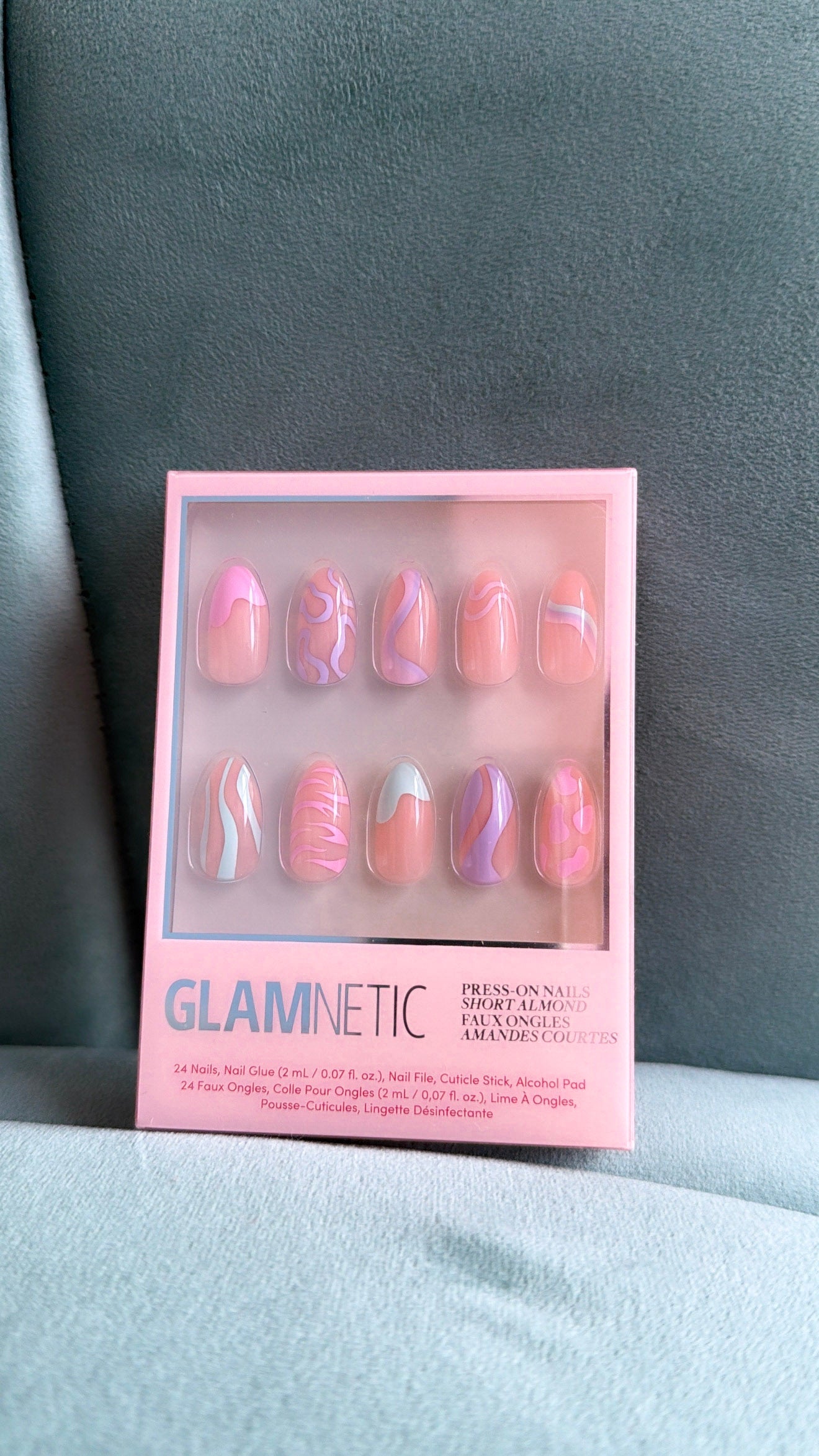Glamnetics: Wild Card Nails