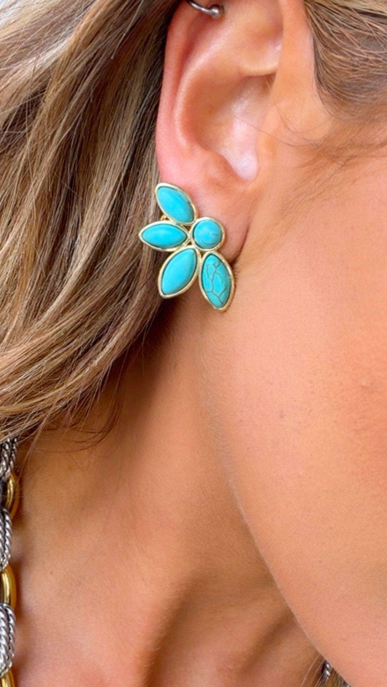 Half Turquoise Flower Gold