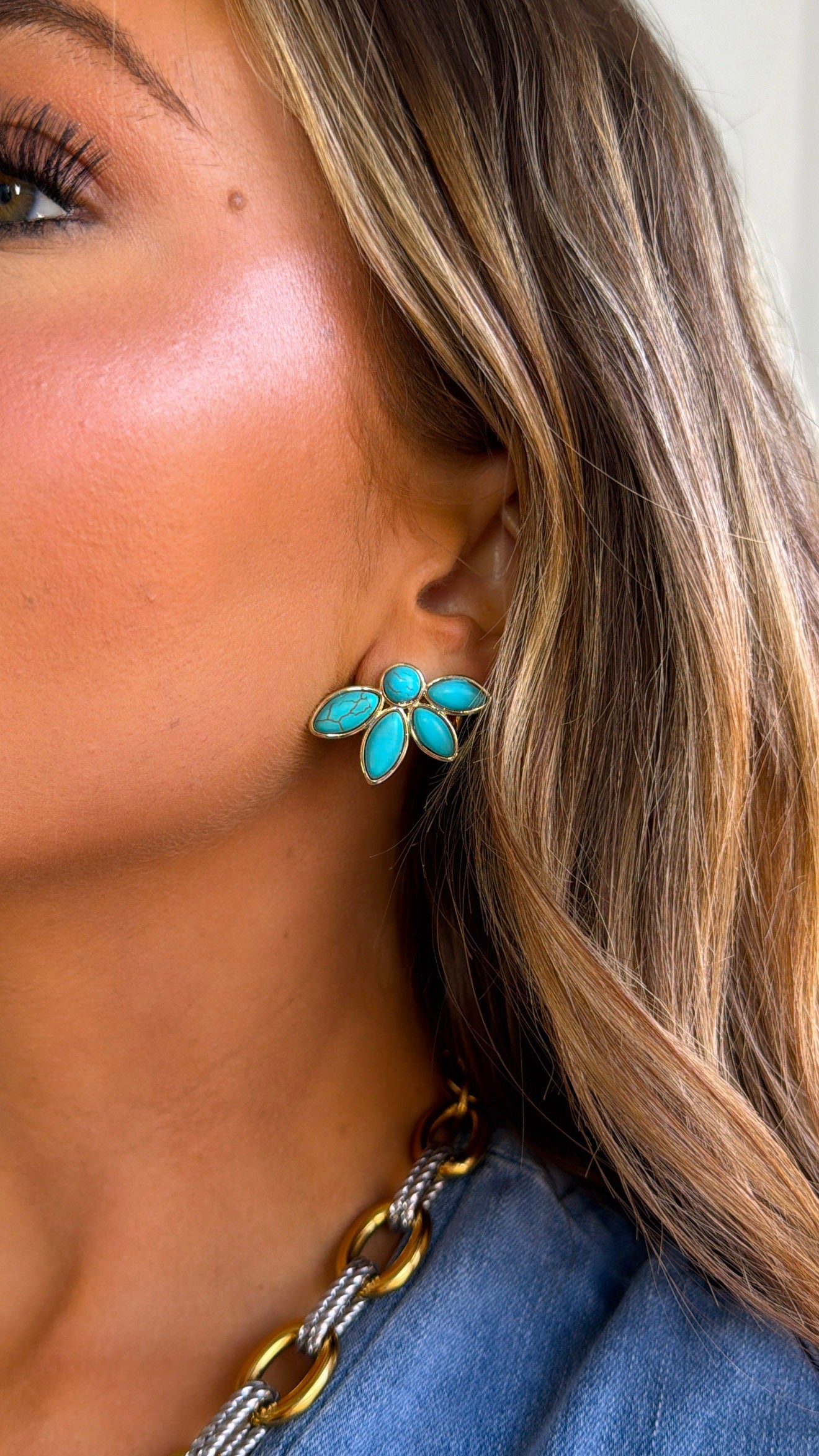Half Turquoise Flower Gold