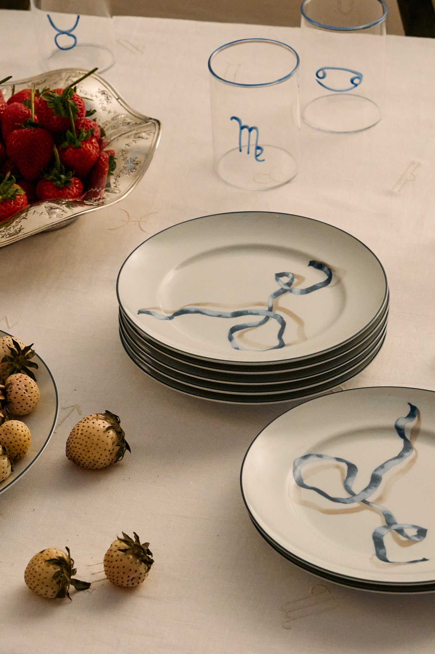 Blue Ribbon Dessert Plates (Set of 4)