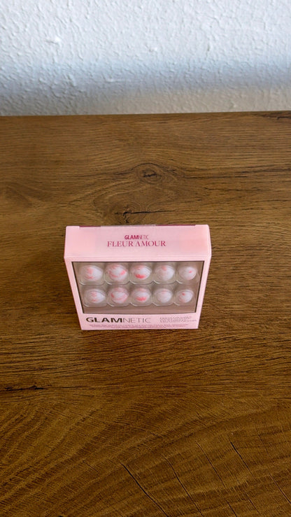 Fleur Amour Press-On Nails | Short Almond Pink Blossoms Love
