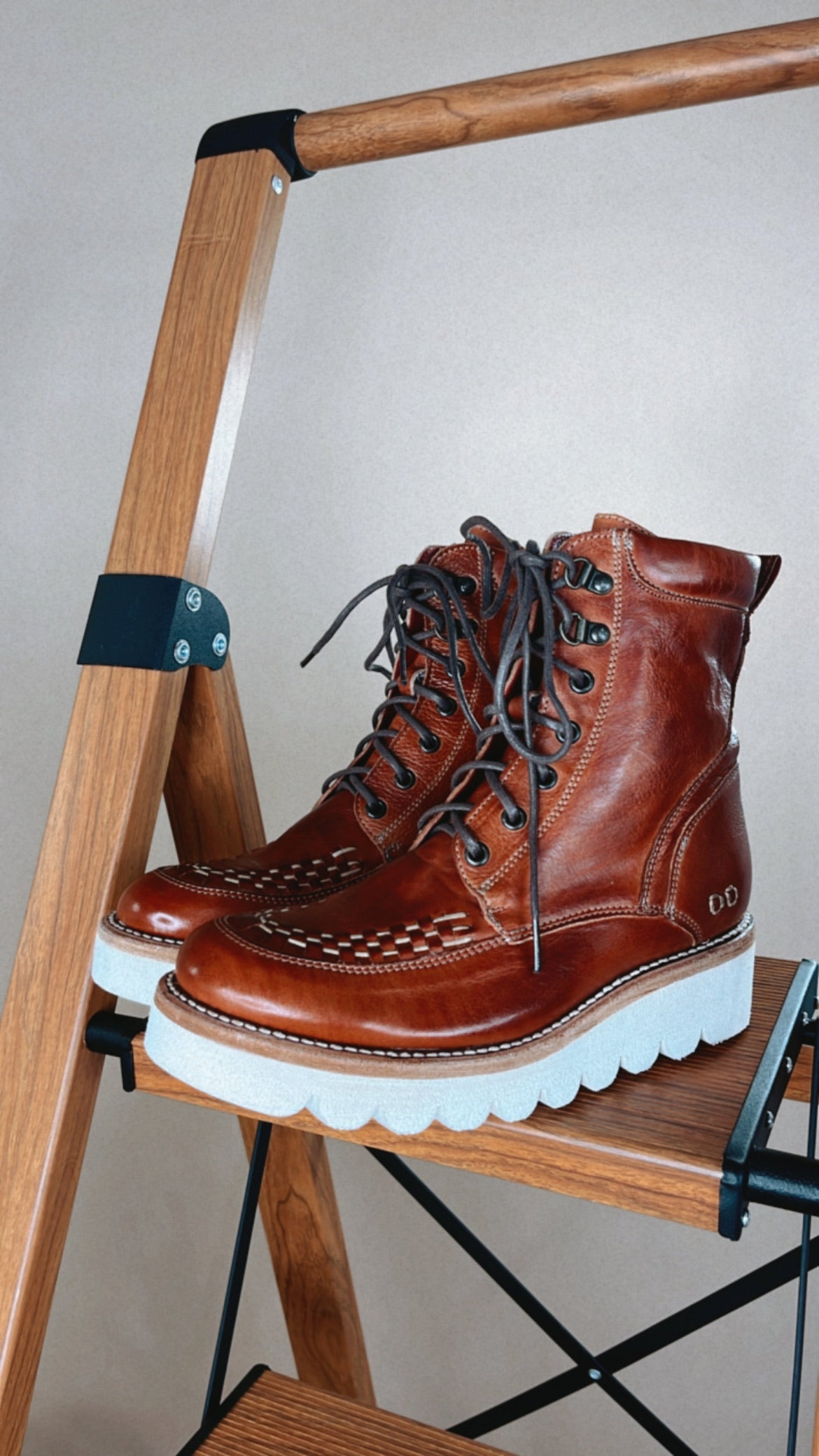 Bedstu Elisha II, Cognac Rustic