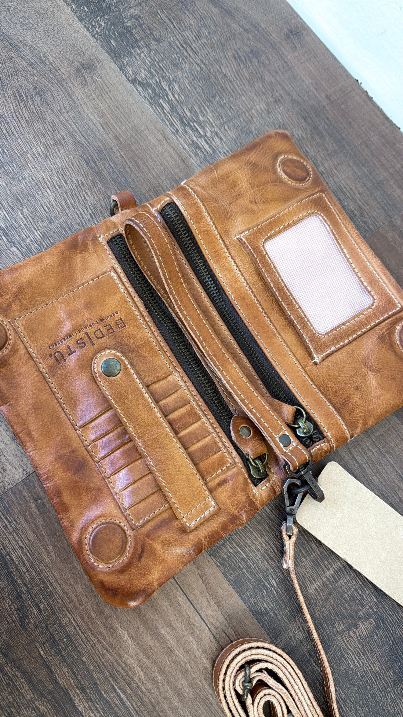 Bedstu Cadence PW, Tan Rustic Nectar Lux