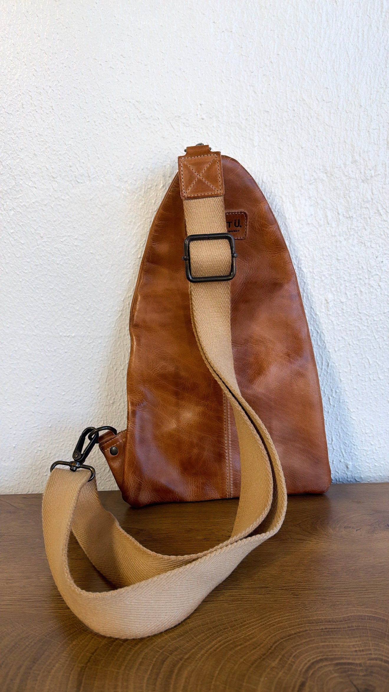BedStu Andie, Tan Rustic
