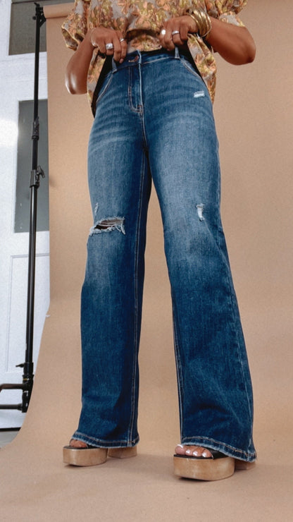 High Rise Distressed Detail Wide Leg Jeans, Dark RISEN