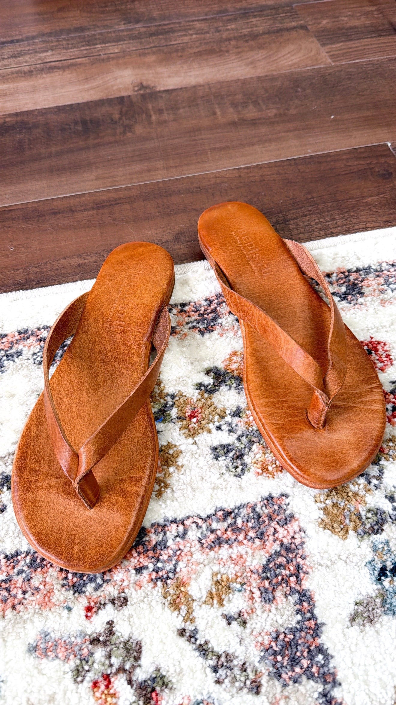 Bedstu Calma,Tan Rustic
