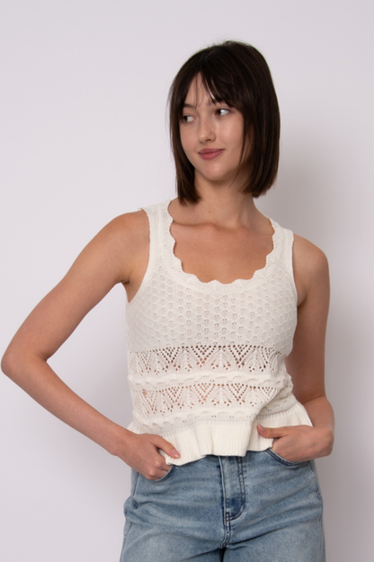 Esmat Vest