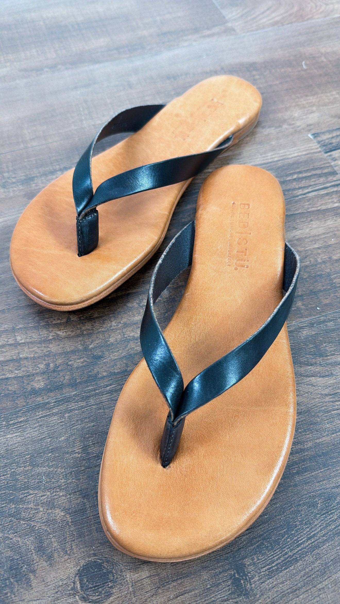 Bedstu Calma, Black Rustic