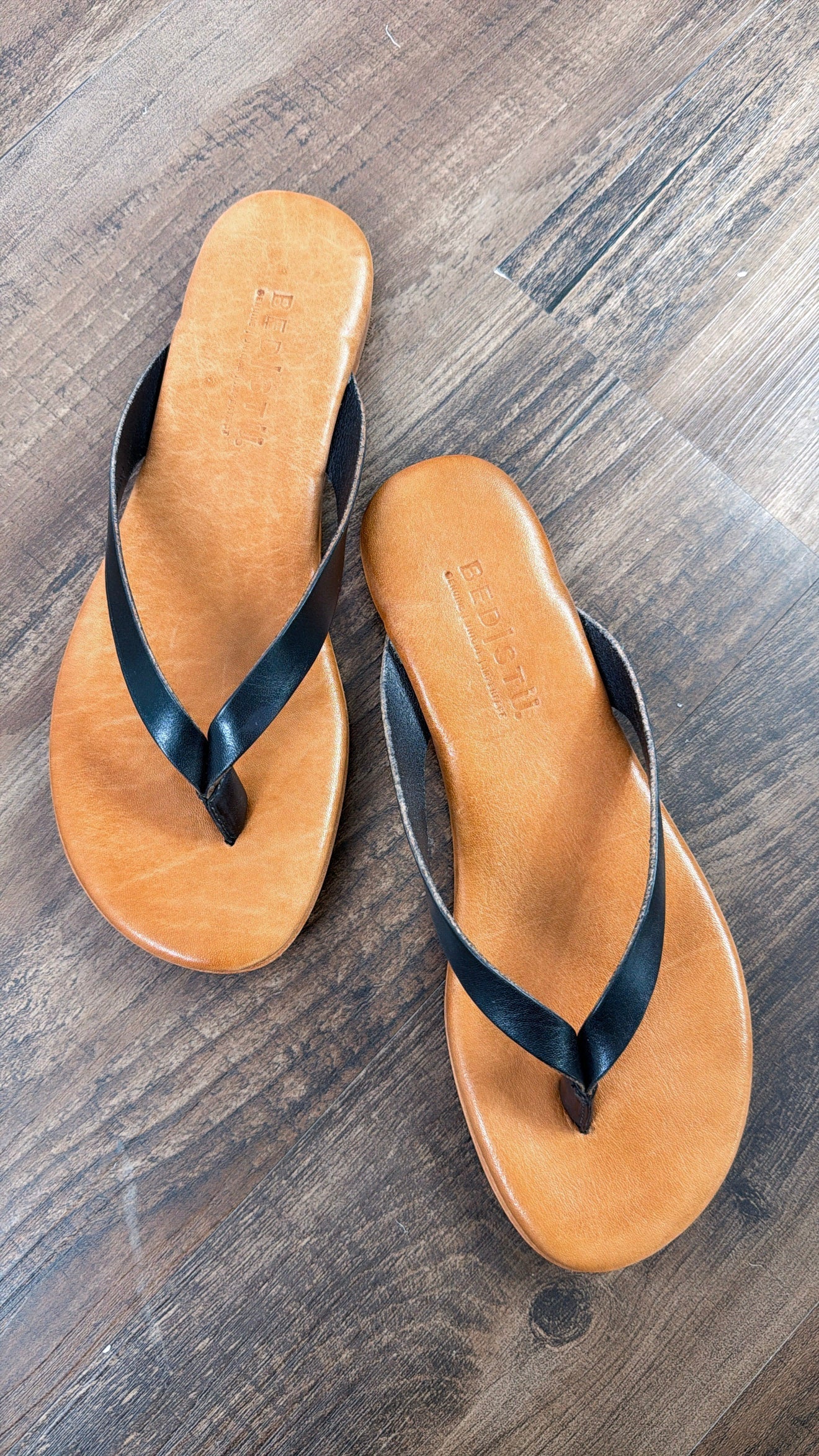 Bedstu Calma, Black Rustic
