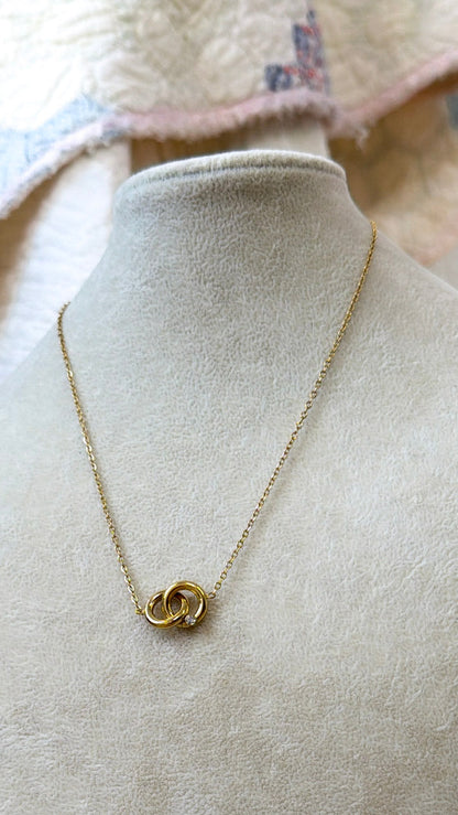 Eternal Link Necklace
