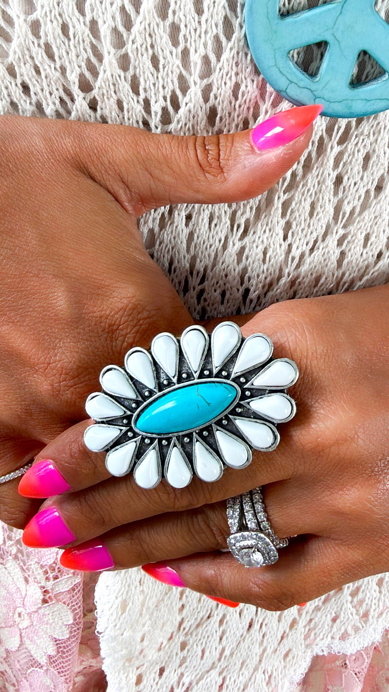 Oval Adjustable Western Ring, White/Turquoise