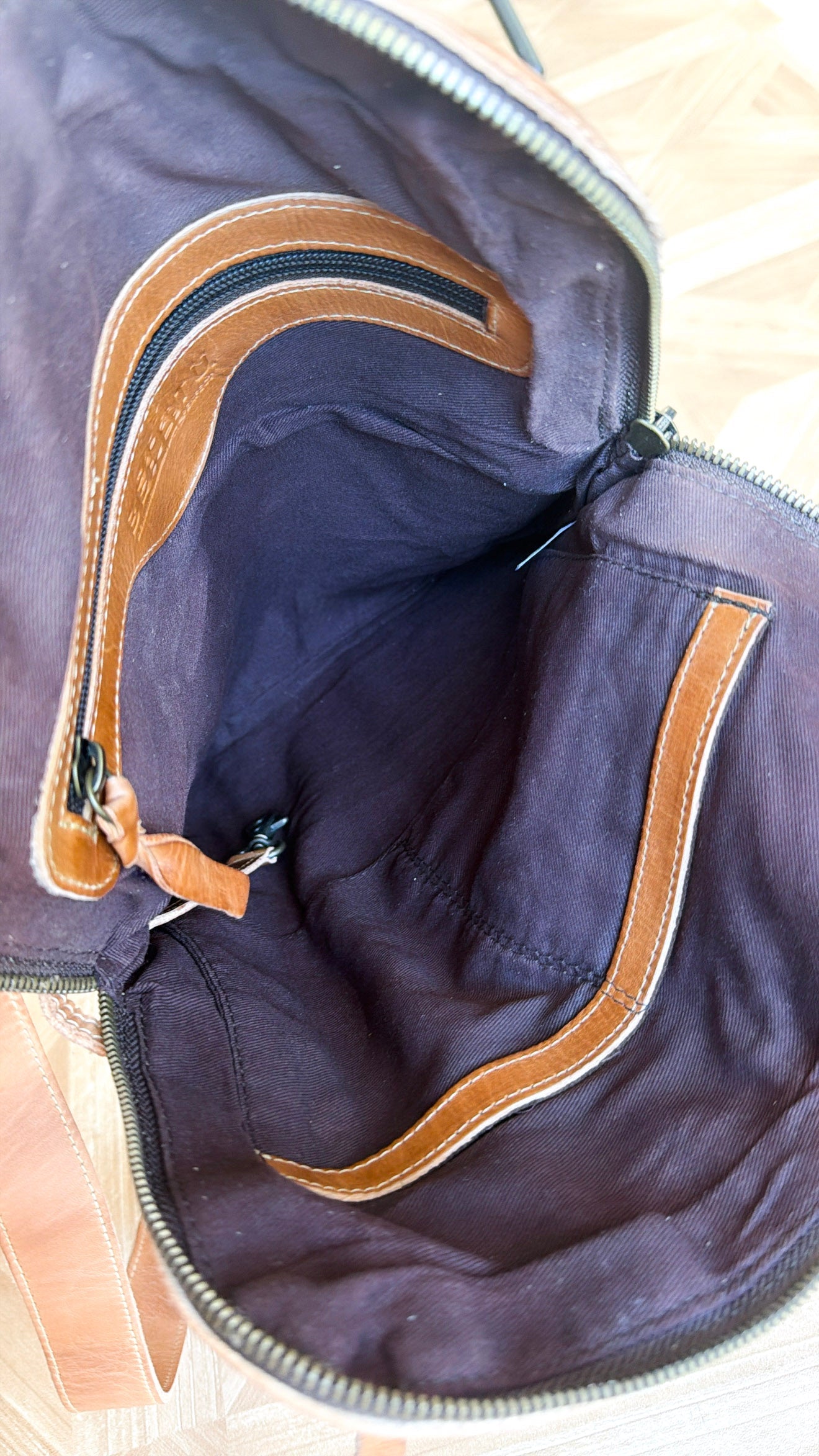 Bedstu Aiken, Tan Rustic