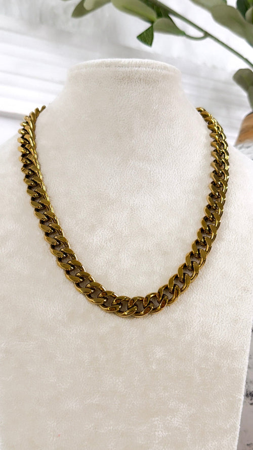 Chunky Shiny Chain Necklace,  Gold