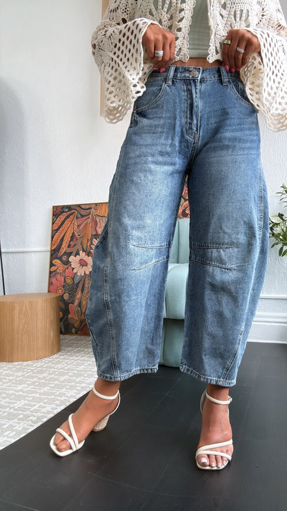Mid Rise Barrel Jeans