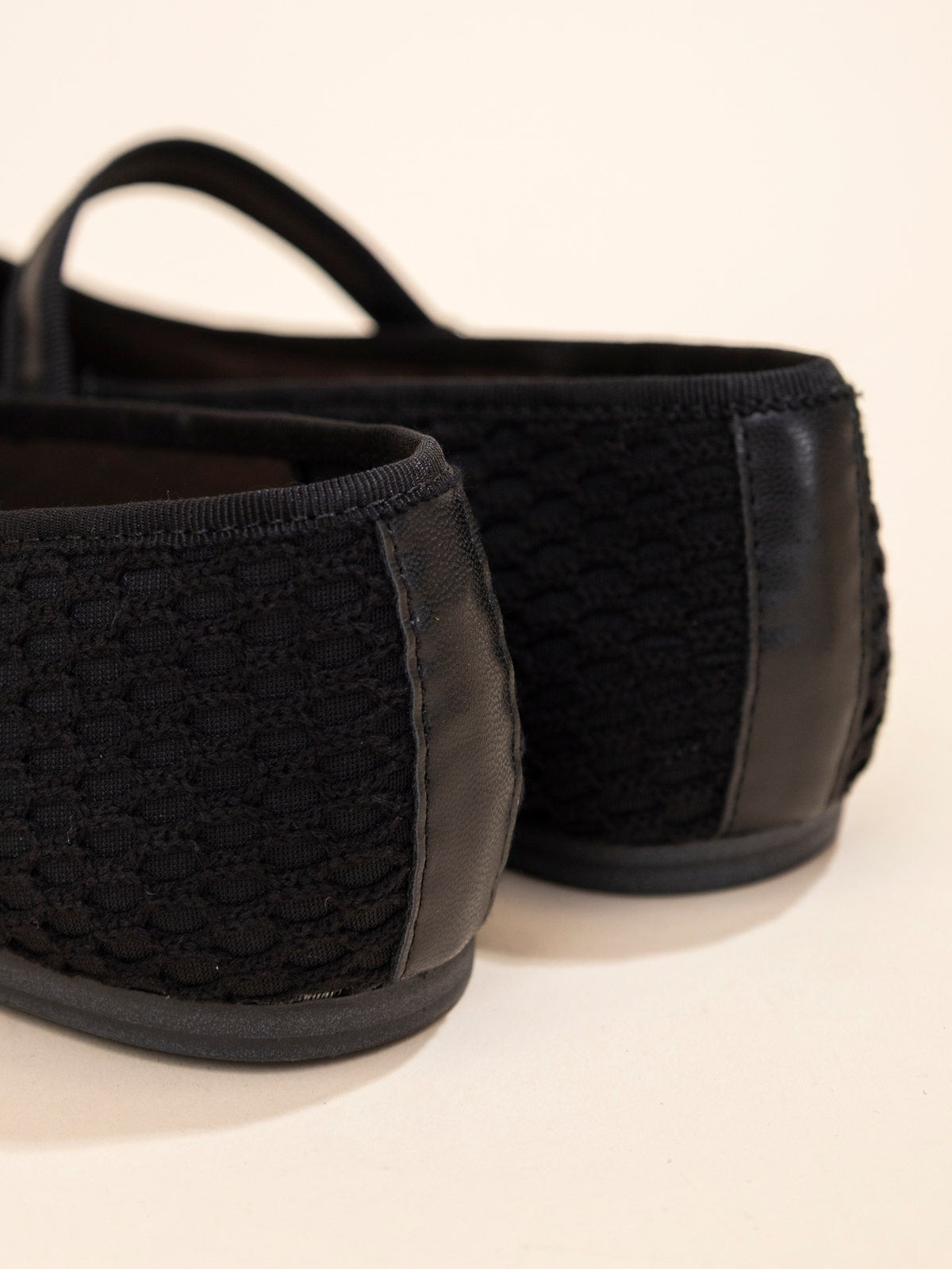 Bena Woven Flats · Black