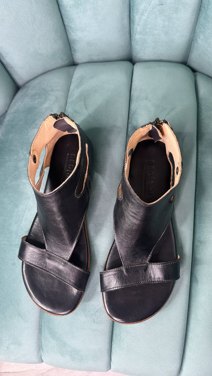 Bedstu Soto, Black Rustic