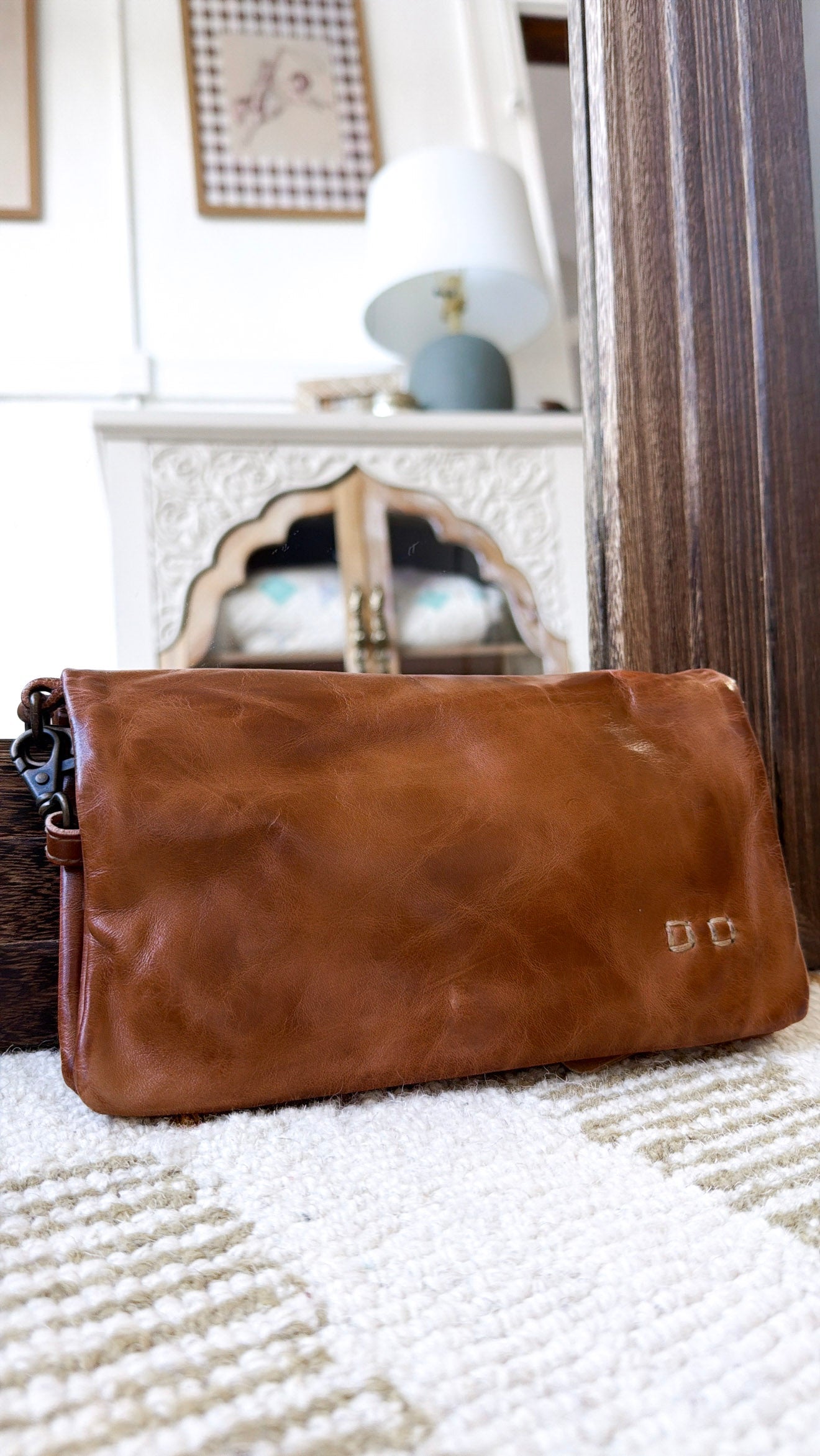BedStu Cadence Crossbody, Tan Rustic