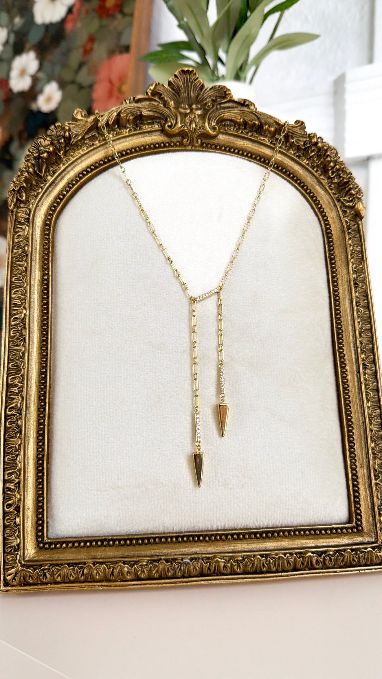 Lariat Babe Necklace