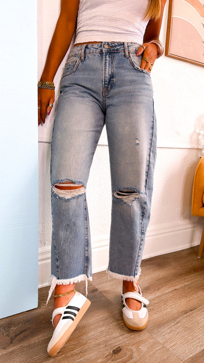 Andie Distressed Barrel Jeans, Light