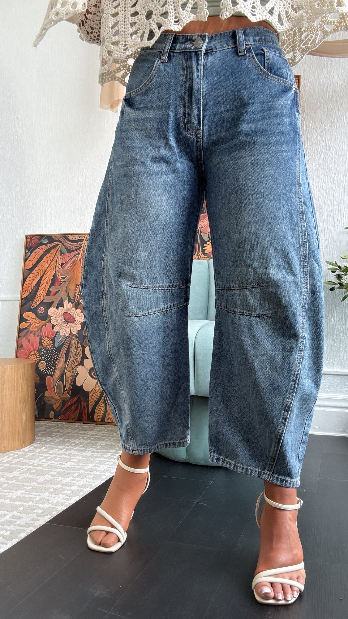 Mid Rise Barrel Jeans