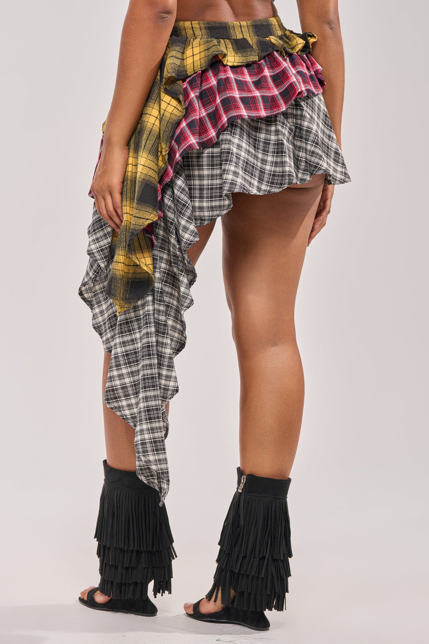 ALL THAT WE HAVE TO DO PLAID MINI SKIRT