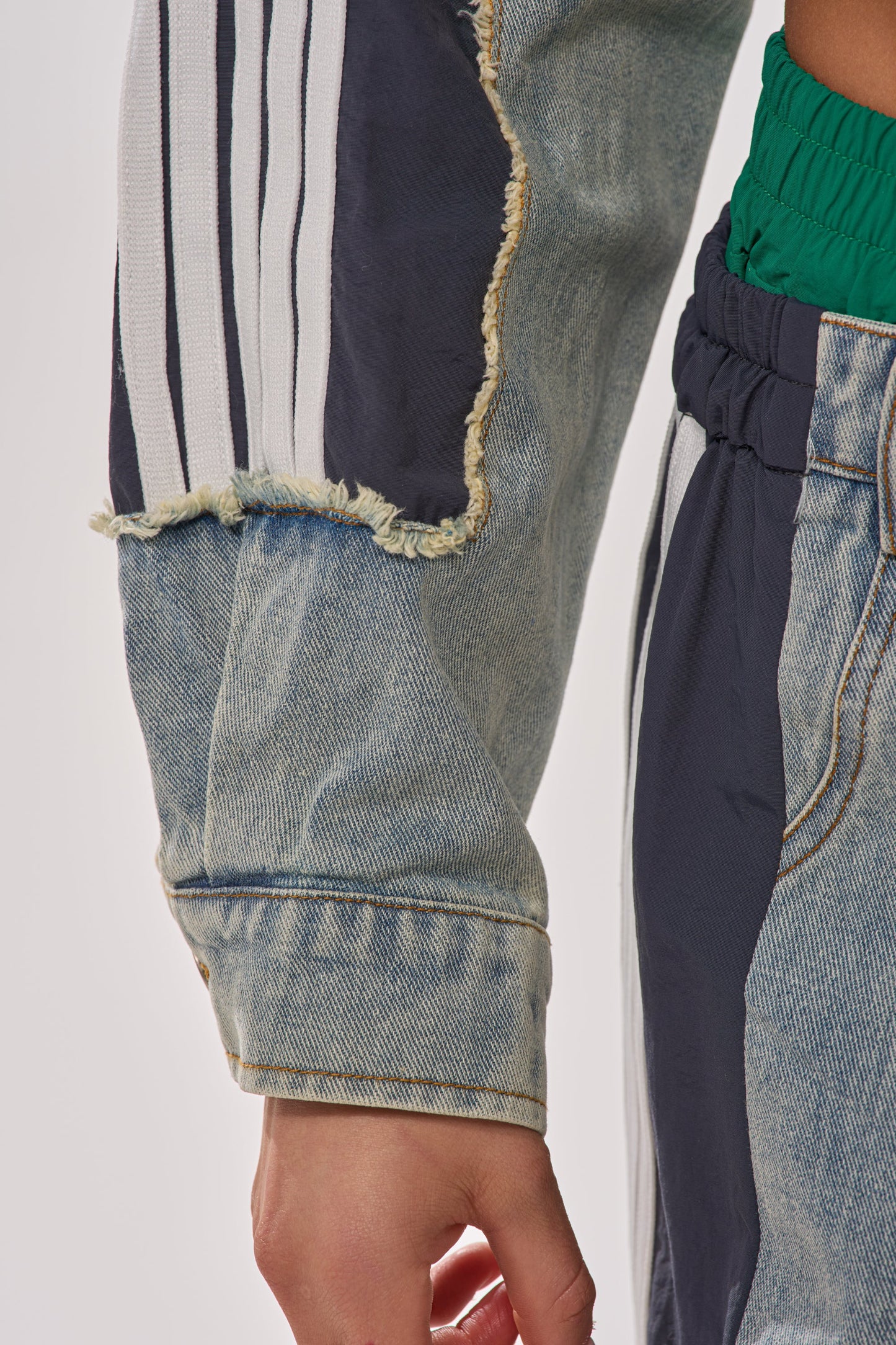 ALL AROUND THE WORLD DENIM JACKET