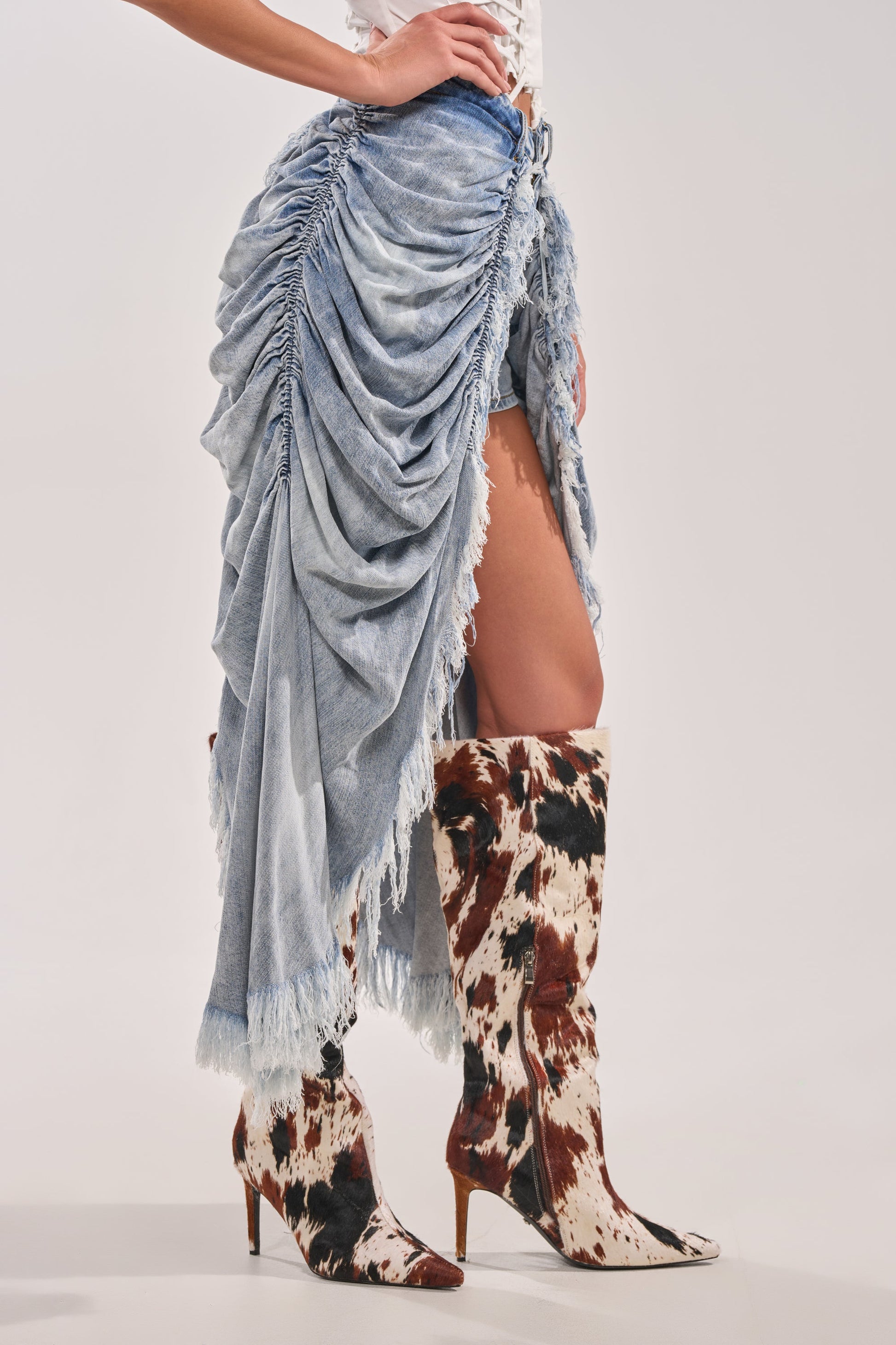 ALL OVER THE PLACE DENIM SHORT