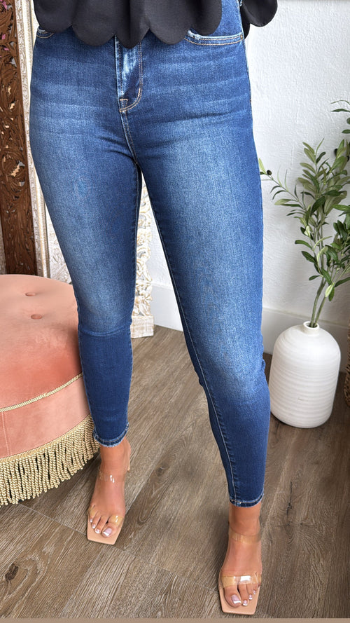 Atlas High Rise Skinny Denim, Medium