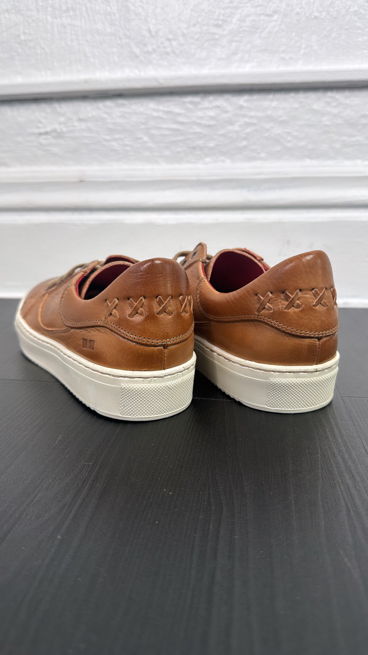 Bedstu Azeli, Tan Rustic