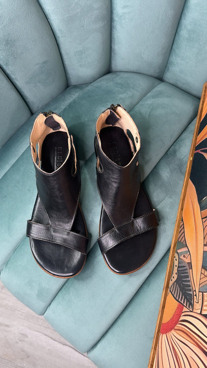 Bedstu Soto, Black Rustic
