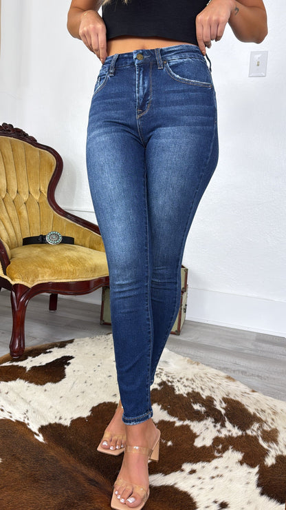 Atlas High Rise Skinny Denim, Medium