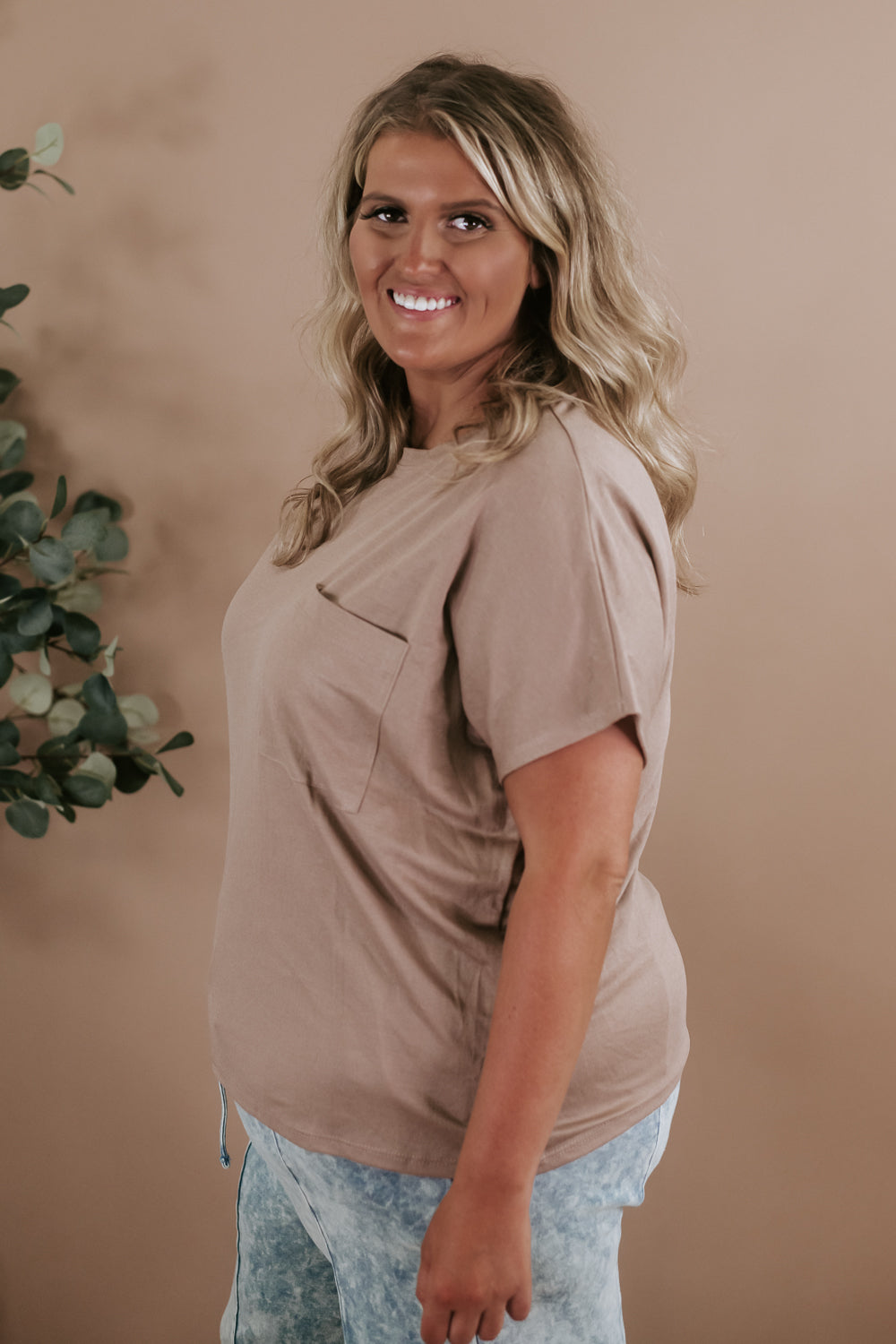 First Choice Crew Neck Pocket Tee, Mocha