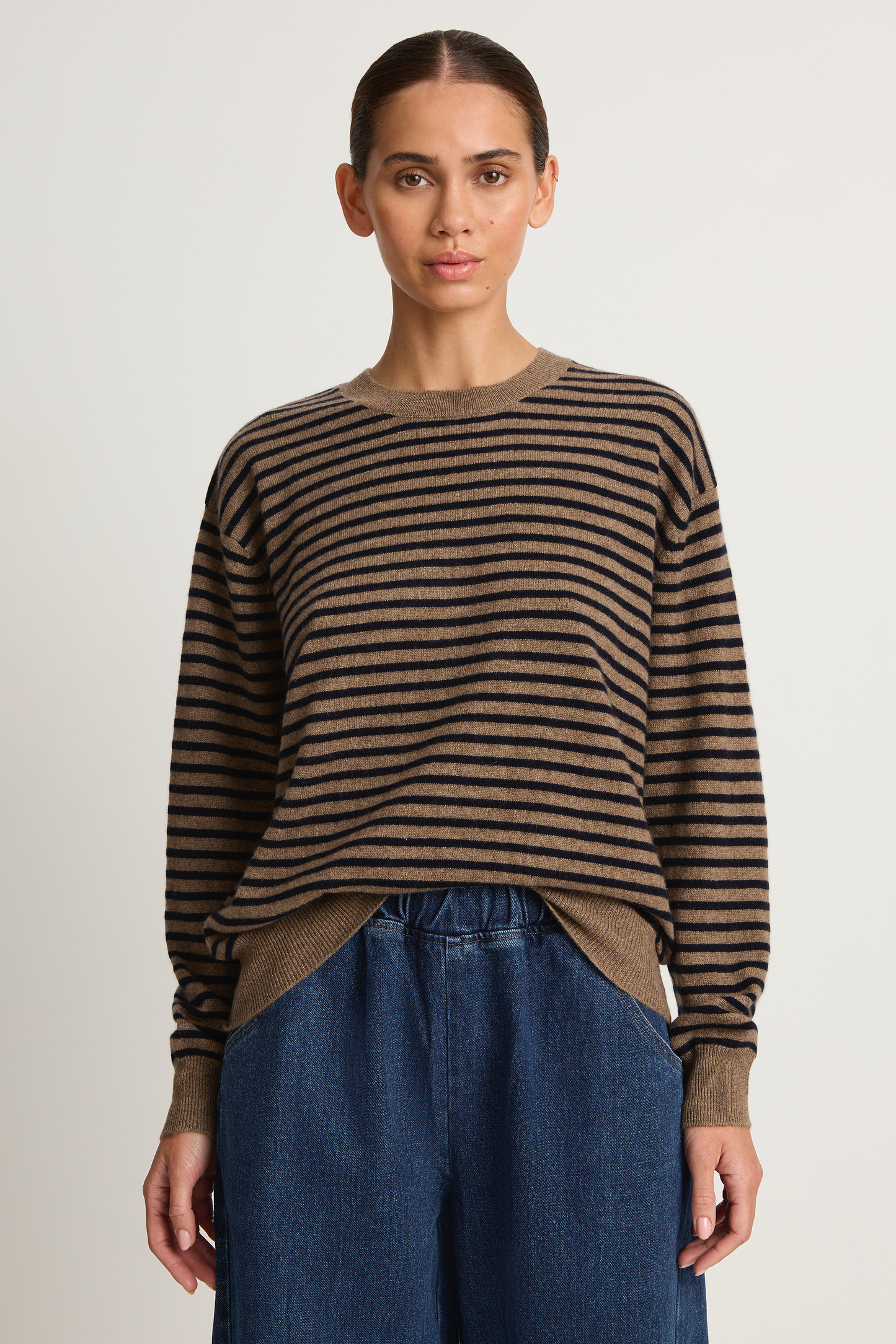 Demylee Neve Cashmere Sweater - Beige / Navy