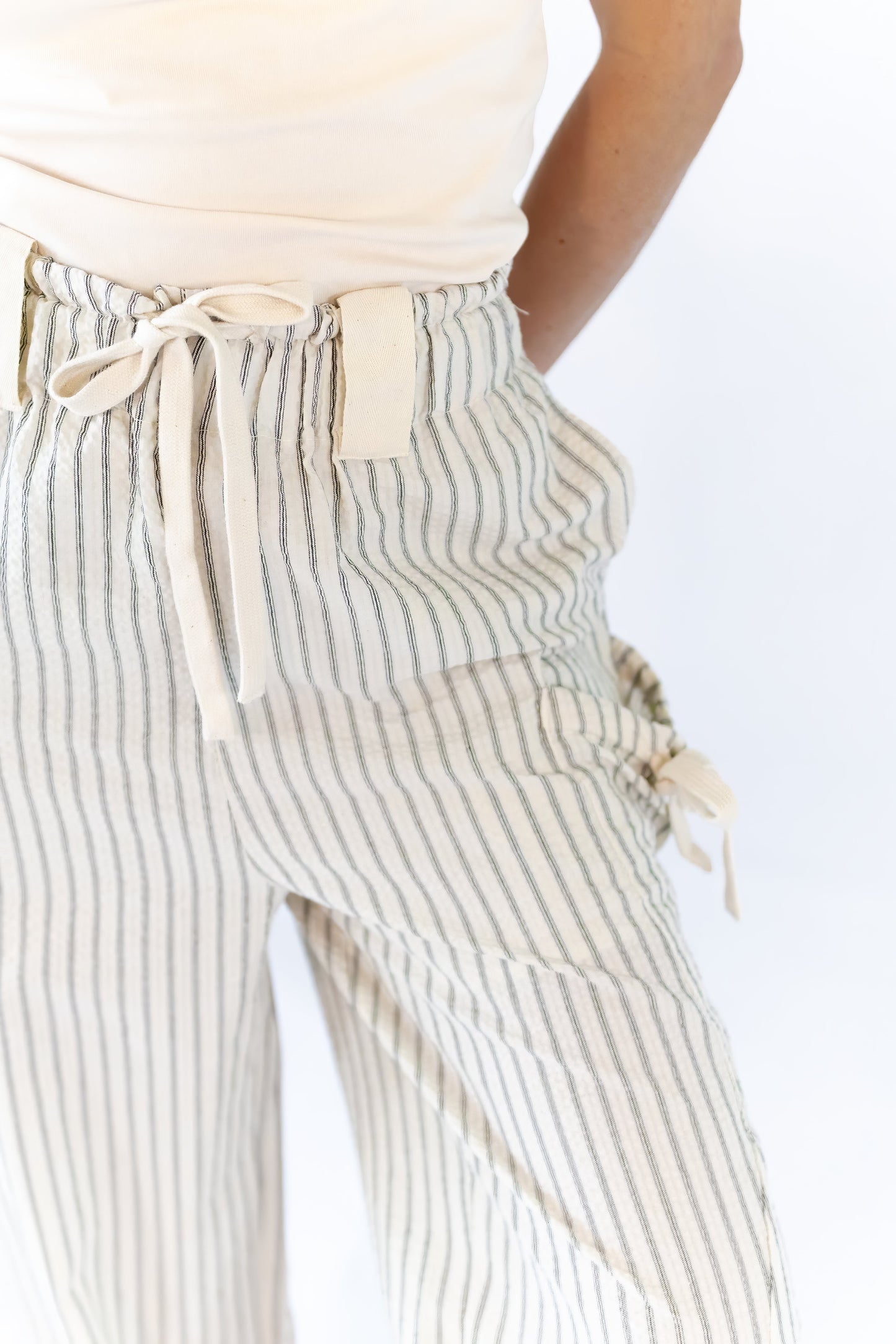 Milene Bow Detail Pants · Cream