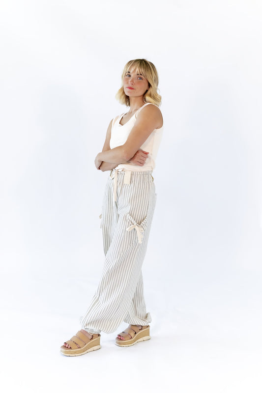Milene Bow Detail Pants · Cream