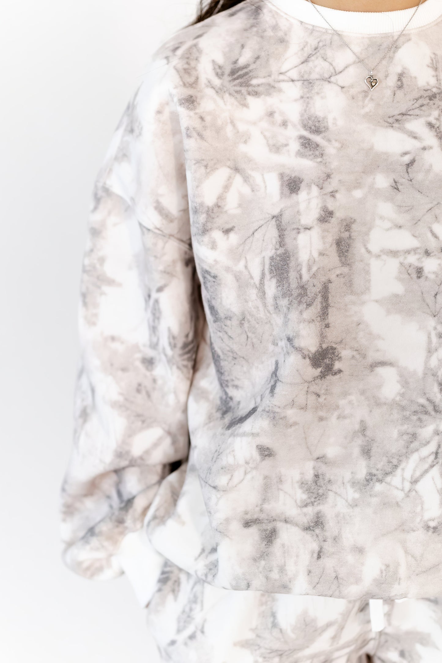 Serina Camo Pullover