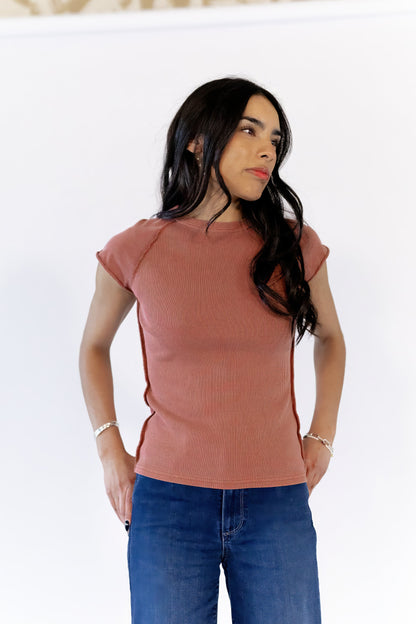 Ava Ribbed Exposed Seam Tee · Terracotta
