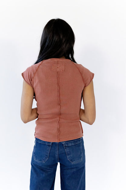 Ava Ribbed Exposed Seam Tee · Terracotta