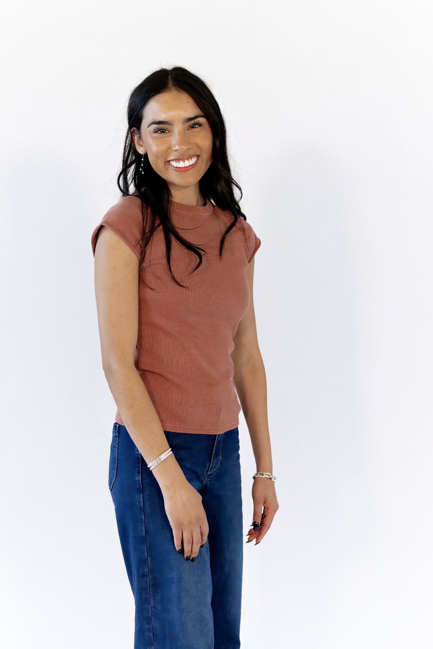 Ava Ribbed Exposed Seam Tee · Terracotta