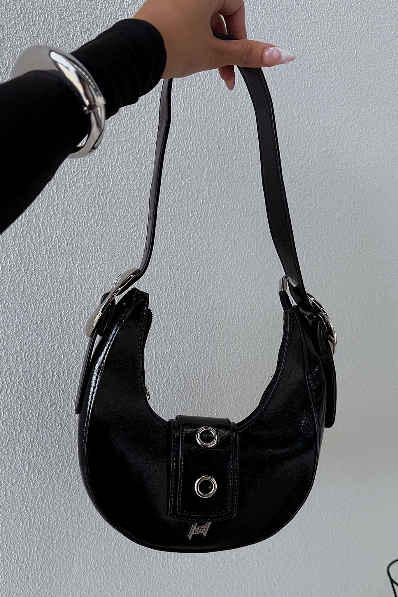 Blaze Shoulder Bag - Black